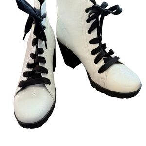 Mix No. 6 White Tevia Wedge Combat Boots Size 8